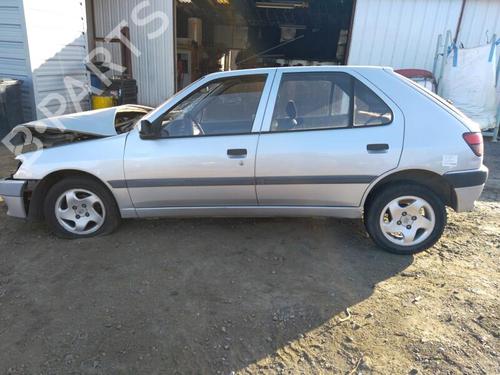 Højre baglygte PEUGEOT 306 Hatchback (7A, 7C, N3, N5) 1.9 D | BP25358550C35 