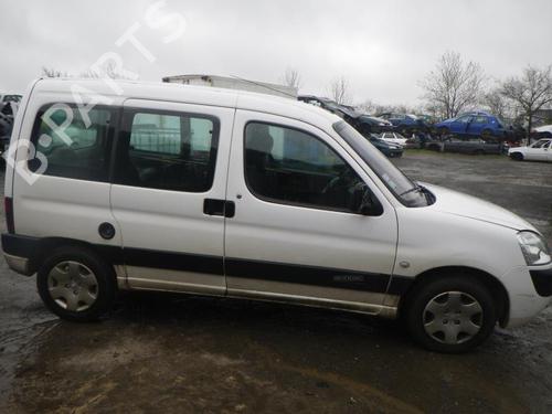 Querlenker rechts vorne CITROËN BERLINGO / BERLINGO FIRST Box Body/MPV (M_) 1.9 D 70 (MBWJZ, MCWJZ) | BP25351181M13 