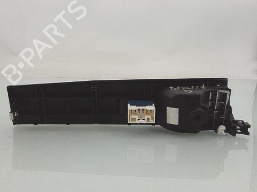 Used Right front window switch Right front window switch LANCIA MUSA (350_) 1.3 D Multijet (350.AXM11, 350.AXM1A, 350.AXI1A) (95 hp) 29040370 29040370