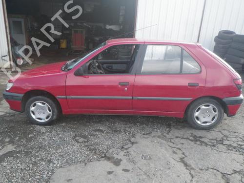 Højre forlygte PEUGEOT 306 Hatchback (7A, 7C, N3, N5) 1.4 | BP25361043C29 
