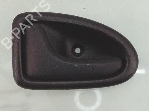 Venstre bak invendig håndtak RENAULT CLIO II (BB_, CB_) 1.4 16V (B/CB0P, BB13) (98 hp) 29012389
