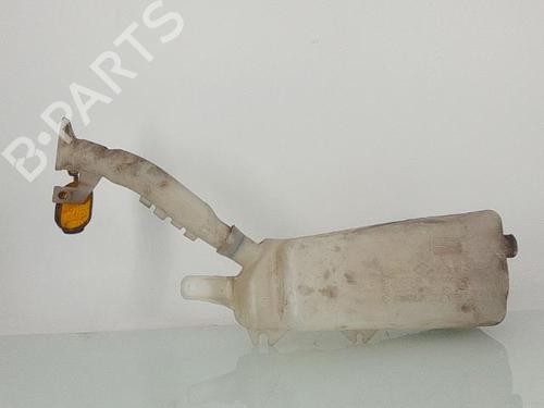Used Windscreen washer tank RENAULT CLIO III (BR0/1, CR0/1) 1.5 dCi (BR17, CR17) (86 hp) 25371388