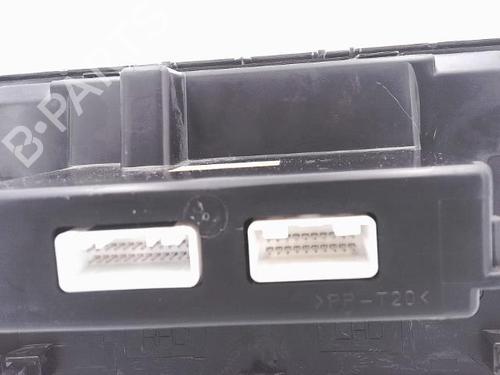 Used Climate control Climate control 25372010 25372010