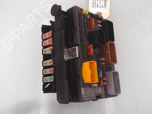 Used Fuse box Fuse box PEUGEOT 308 SW I (4E_, 4H_) 1.6 HDi (109 hp) 25368210 25368210