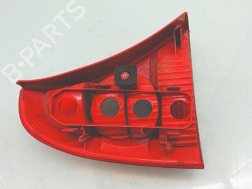 Used Right taillight Right taillight 32135862 32135862