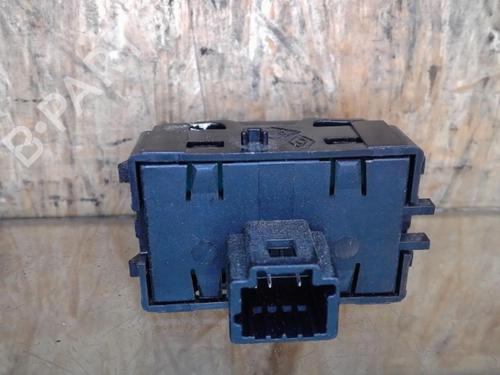 Used Switch Switch DACIA LODGY (JS_) 1.5 dCi (JSMC, JSAF) (107 hp) 25358957 25358957