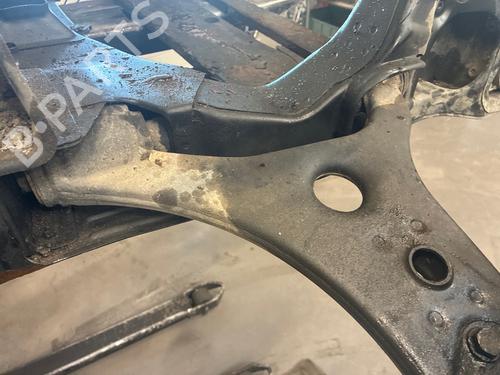 Used Left front suspension arm Left front suspension arm MERCEDES-BENZ A-CLASS (W169) A 160 CDI (169.006, 169.306) (82 hp) 40177284 40177284