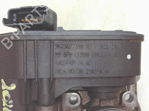 Used Throttle body Throttle body 39593743 39593743
