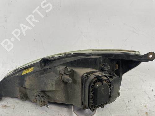 Right headlight FORD FOCUS I Turnier (DNW) 1.8 Turbo DI / TDDi | BP25372168C29 