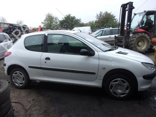 Scheinwerfer links PEUGEOT 206 Hatchback (2A/C) 1.4 HDi eco 70 | BP25367479C28 