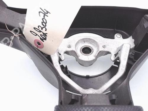Used Steering wheel PEUGEOT 107 (PM_, PN_) 1.0 (68 hp) 25354679