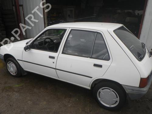 Left mirror PEUGEOT 205 II (20A/C) 1.7 Diesel | BP25369611C26