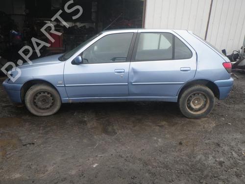 Højre forlygte PEUGEOT 306 Hatchback (7A, 7C, N3, N5) 1.4 | BP27212529C29 