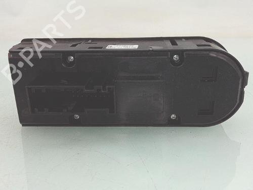 Left front window switch OPEL ASTRA H Estate (A04) 1.9 CDTI 16V (L35) | BP30172177I27