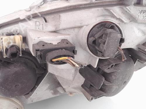 Used Right headlight Right headlight MERCEDES-BENZ A-CLASS (W168) A 170 CDI (168.008) (90 hp) 25368293 25368293