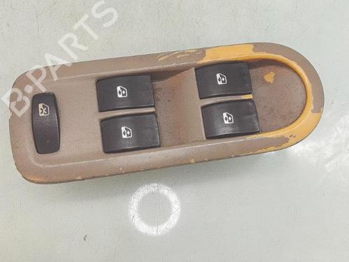 left-front-window-switch-renault-scenic-ii-jm01_-2003-2004-2005-2006-2007-2008-2009-2010-38009797 main image