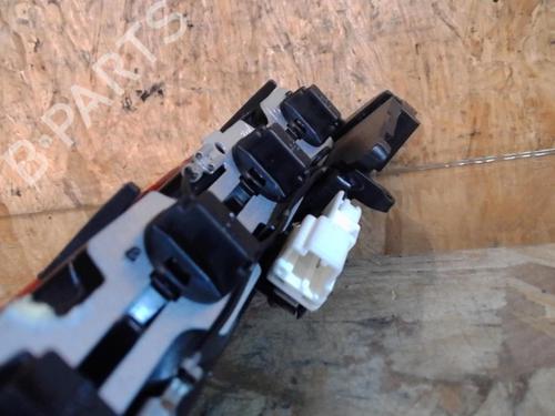 Used Third brake light Third brake light NISSAN X-TRAIL I (T30) 2.2 dCi 4x4 (136 hp) 25367320 25367320