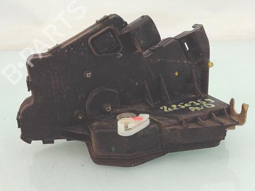 Używane Zamek drzwi przednich prawych BMW 3 (E46) 320 d (150 hp) 29511771