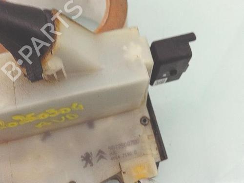 Front right lock PEUGEOT 208 I (CA_, CC_) 1.2 THP 110 | BP29617919C97 