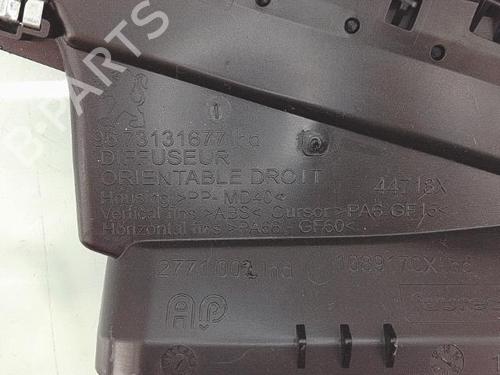 Air vent PEUGEOT 208 I (CA_, CC_) 1.2 VTI 82 | BP28908301I21