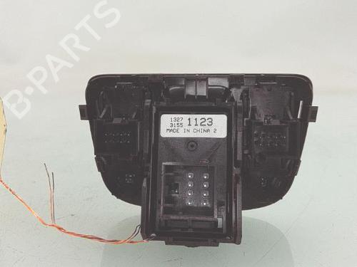 Used Switch Switch OPEL ZAFIRA TOURER C (P12) 1.6 CDTI (75) (136 hp) 30458757 30458757