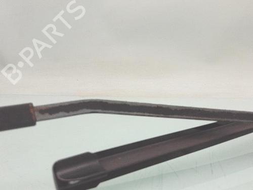 Front windshield wiper arm PEUGEOT 106 II (1A_, 1C_) 1.1 i | BP30726110C143