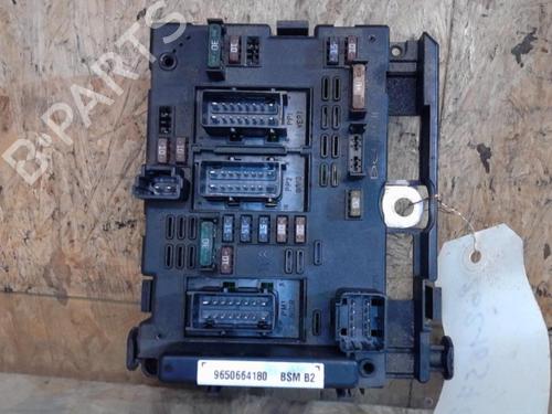 Used Fuse box PEUGEOT 307 Break (3E) 2.0 HDI 110 (107 hp) 25370283