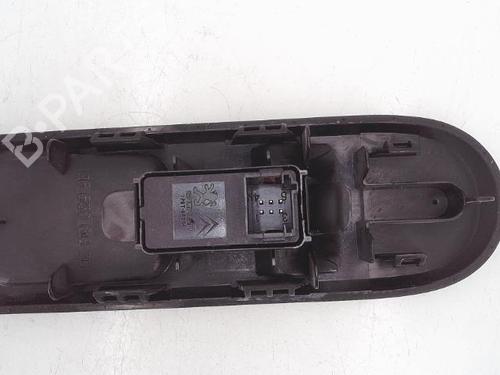 Right front window switch PEUGEOT 3008 I MPV (0U_) 2.0 HDi | BP25353757I26 