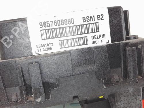 Fuse box PEUGEOT 307 (3A/C) 2.0 HDi 110 | BP25370542E1