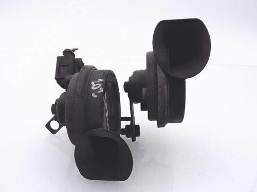 Used Horn VW POLO IV (9N_, 9A_) 1.4 16V (75 hp) 25357809