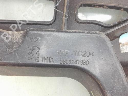 rear-bumper-bracket-peugeot-5008-0u_-0e_-2009-2010-2011-2012-2013-2014-2015-2016-2017-34479168 main image