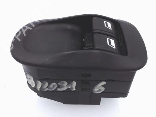 Commutateur PEUGEOT 206 Hatchback (2A/C) 1.4 HDi eco 70 (68 hp) 25369438