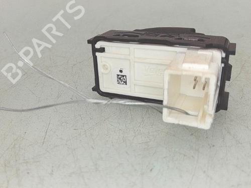 Used Right front window switch Right front window switch 38608687 38608687