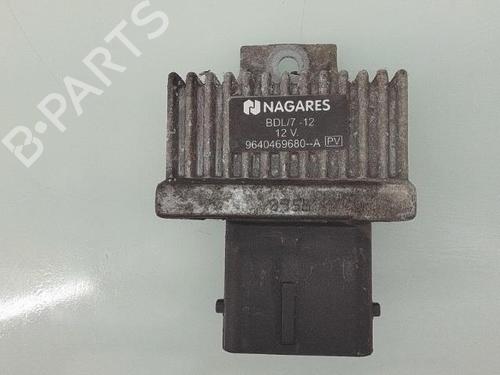 Used Electronic module RENAULT SCÉNIC II (JM0/1_) 1.5 dCi (JM1E, JM16) (106 hp) 25352860