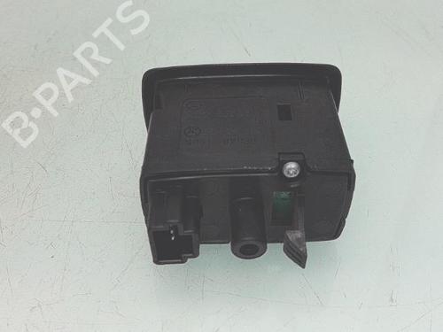 Used Right rear window switch Right rear window switch MERCEDES-BENZ B-CLASS Sports Tourer (W245) B 180 CDI (245.207) (109 hp) 31371060 31371060