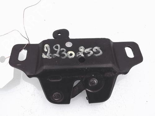 Used Tailgate lock PEUGEOT 106 II (1A_, 1C_) 1.0 i (50 hp) 25372227