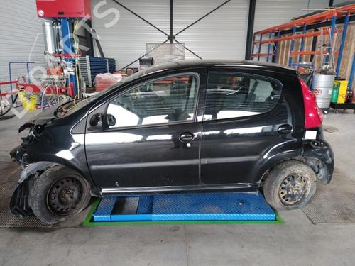 Right taillight PEUGEOT 107 (PM_, PN_) 1.4 HDi | BP25354819C35 