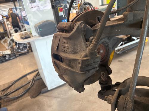Right front brake caliper CITROËN C3 III (SX) 1.2 VTi 82 | BP38954955M104 - Image 2