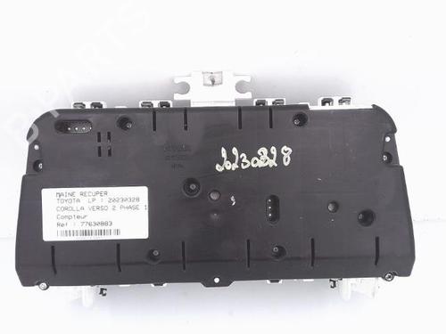 Used Instrument cluster TOYOTA COROLLA Verso (ZER_, ZZE12_, R1_) 2.0 D-4D (CUR10_, CUR10R) (116 hp) 25372009