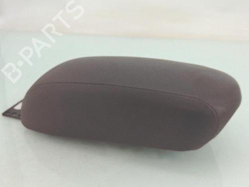 Used Armrest / Center console Armrest / Center console FIAT 500X (334_) 1.6 D Multijet (334AXA1B, 334AXA11) (120 hp) 30527765 30527765