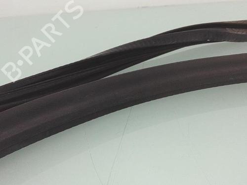 Rubber door seal PEUGEOT 308 II (LB_, LP_, LW_, LH_, L3_) 1.6 BlueHDi 120 | BP25371422C142