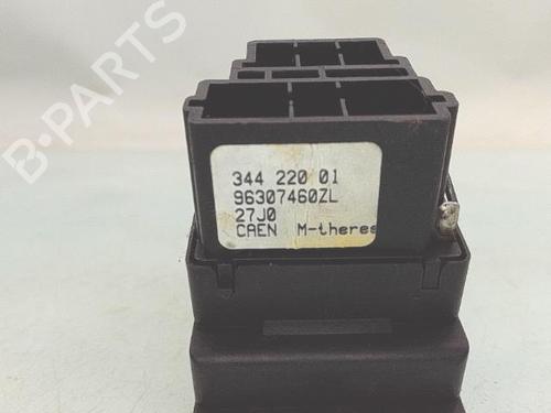 Used Switch Switch PEUGEOT 206 Hatchback (2A/C) 1.4 i (75 hp) 33214624 33214624