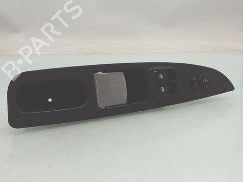 Used Left front window switch Left front window switch BLUECAR BLUEUTILITY EV50 (68 hp) 33116899 33116899
