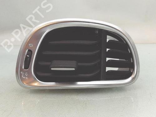 Used Air vent Air vent FIAT 500L (351_, 352_) 0.9 (199LYC1B) (105 hp) 40011547 40011547