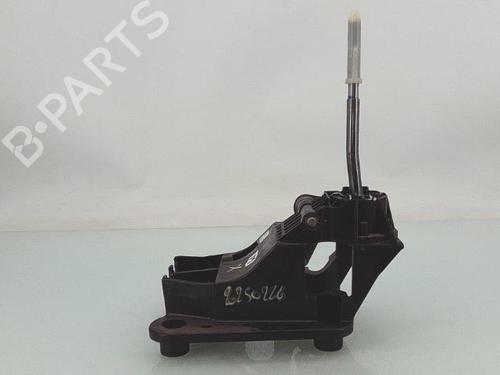 Gear lever PEUGEOT 208 I (CA_, CC_) 1.2 VTI 82 | BP28710013M90