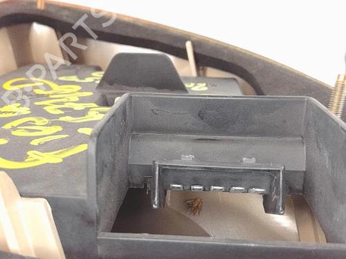 Used Right taillight Right taillight 27192106 27192106