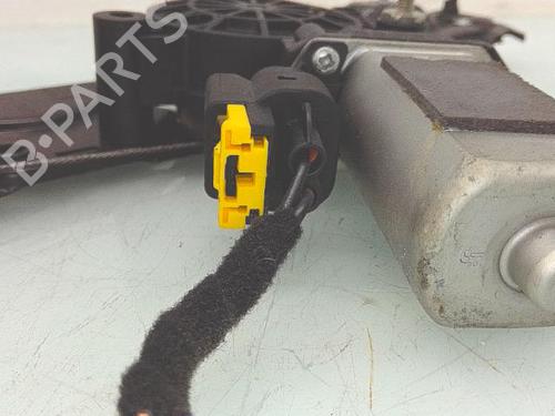 Used Front left window mechanism Front left window mechanism FORD KA (RU8) 1.3 TDCi (75 hp) 33990956 33990956
