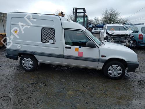 Left front indicator RENAULT RAPID Box Body/MPV (F40_, G40_) 1.9 D (F40R) | BP25359000C32 