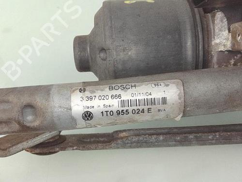 Viskermotor vindrute VW TOURAN (1T1, 1T2) 2.0 TDI | BP25588033M29 