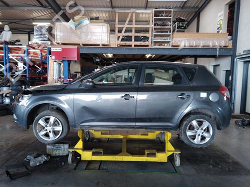 Used Parts KIA CEE'D Hatchback (ED) 1.6 CRDi 90 4590299